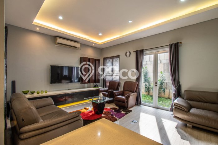 Rumah Elit Modern Tanpa Renovasi di BSD Griya Loka Tangerang Rumah Elit Modern Tanpa Renovasi di BSD Griya Loka Tangerang