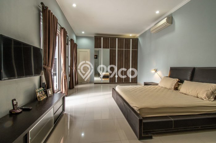 Rumah Elit Modern Tanpa Renovasi di BSD Griya Loka Tangerang Rumah Elit Modern Tanpa Renovasi di BSD Griya Loka Tangerang
