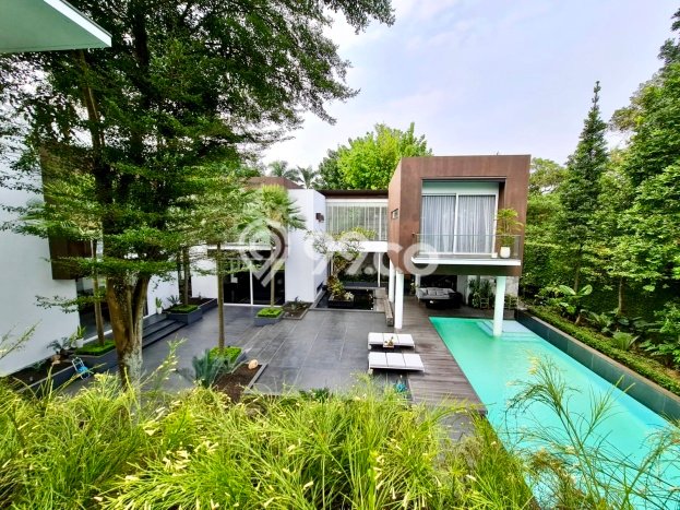Rumah 5 KT 7 KM di Kawasan BSD City, Tangerang Rumah 5 KT 7 KM di Kawasan BSD City, Tangerang