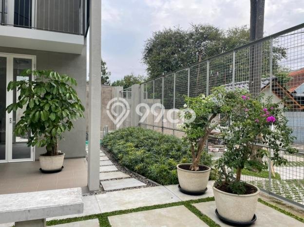 Rumah Mewah LB 517m2 Siap Huni Desain Elegan di Dago, Bandung Rumah Mewah LB 517m2 Siap Huni Desain Elegan di Dago, Bandung