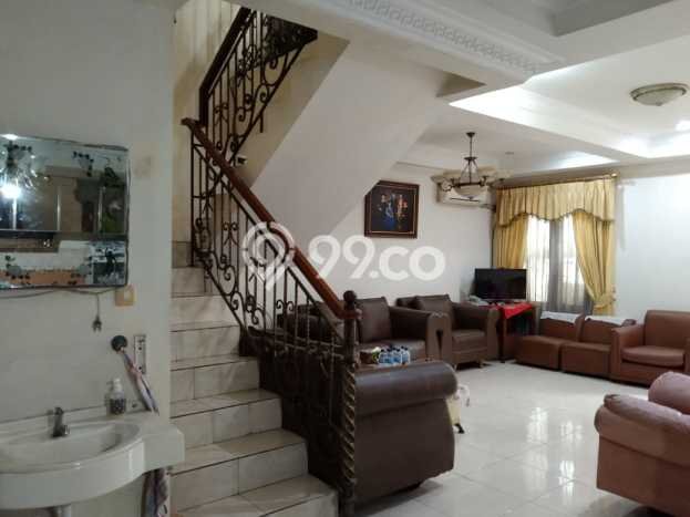 Rumah Mewah LB 400m2 Siap Huni Desain Elegan di Puri Indah, Jakarta Barat Rumah Mewah LB 400m2 Siap Huni Desain Elegan di Puri Indah, Jakarta Barat