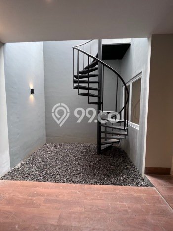 Kesempatan Memiliki Rumah LT 206m² / LB 460m² di Bintaro, Dekat Pusat Kota, Tangerang Selatan Kesempatan Memiliki Rumah LT 206m² / LB 460m² di Bintaro, Dekat Pusat Kota, Tangerang Selatan