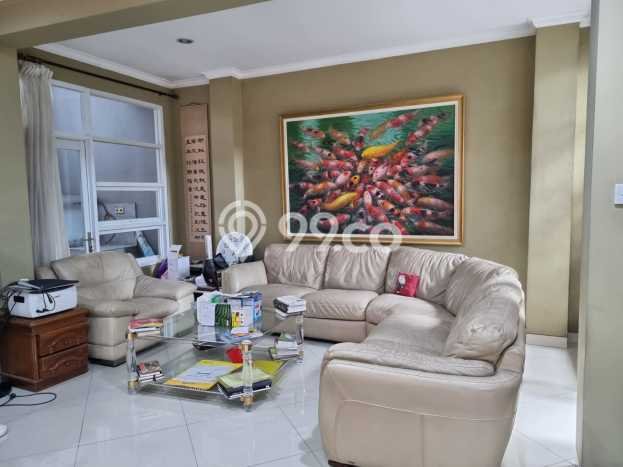Siap Huni Rumah Mewah 7 Kamar di Karawaci Dekat ke Mana Saja Siap Huni Rumah Mewah 7 Kamar di Karawaci Dekat ke Mana Saja