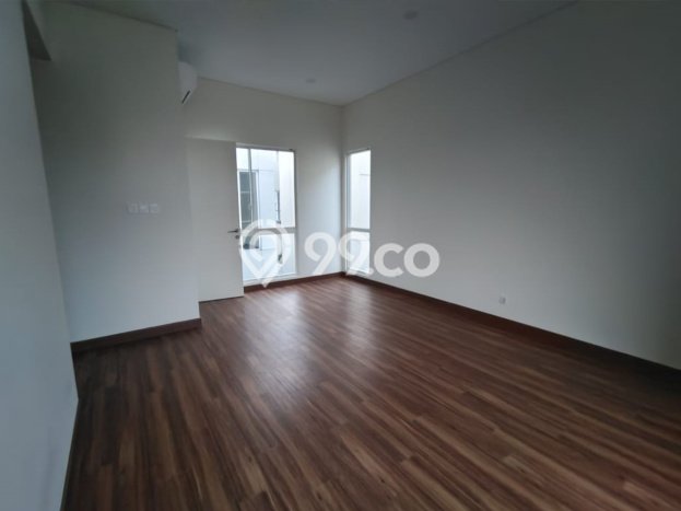 Rumah Asri di Serpong, 4 KT, Free Macet Rumah Asri di Serpong, 4 KT, Free Macet