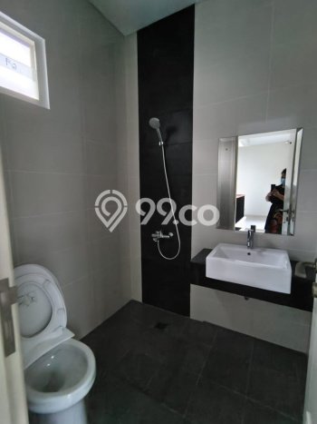 Rumah Asri di Serpong, 4 KT, Free Macet Rumah Asri di Serpong, 4 KT, Free Macet