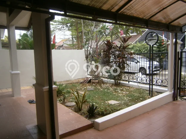 Lokasi strategis! Rumah siap huni dikontrakkan di Cinere LB 150m2 Lokasi strategis! Rumah siap huni dikontrakkan di Cinere LB 150m2