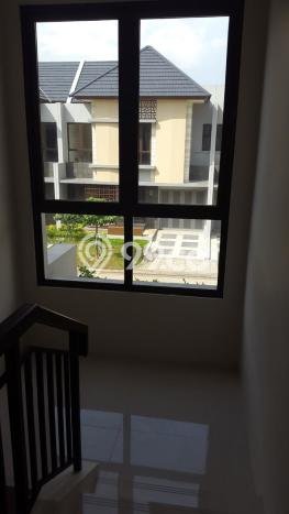 Rumah Luxury Modern Siap Huni di BSD Eminent Tangerang Rumah Luxury Modern Siap Huni di BSD Eminent Tangerang