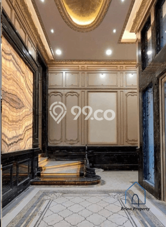 Rumah Strategis di Pondok Indah, Jakarta Selatan, Luas 1025m² LB 2700m² - HARGA NEGO! Rumah Strategis di Pondok Indah, Jakarta Selatan, Luas 1025m² LB 2700m² - HARGA NEGO!