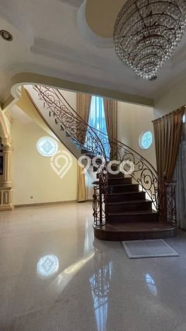 SPECIAL OFFER! Rumah Asri area Taman Palem, Luas 260m² Bangunan 300m² SPECIAL OFFER! Rumah Asri area Taman Palem, Luas 260m² Bangunan 300m²