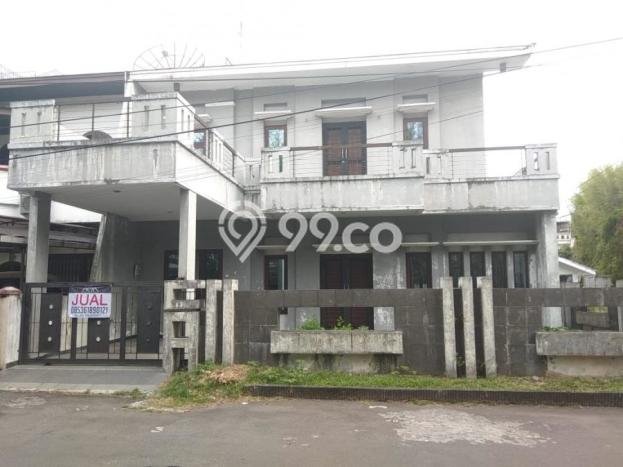 Rumah Lingkungan Asri di Medan Polonia, Medan, LT 306m² Bangunan 392m² Rumah Lingkungan Asri di Medan Polonia, Medan, LT 306m² Bangunan 392m²