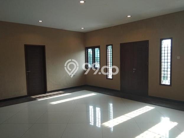 Rumah Lingkungan Asri di Medan Polonia, Medan, LT 306m² Bangunan 392m² Rumah Lingkungan Asri di Medan Polonia, Medan, LT 306m² Bangunan 392m²