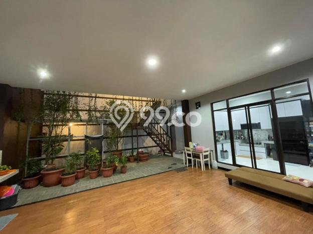For Sale! Luxury House LT 286m2 Desain Modern di Taman Kopo Indah For Sale! Luxury House LT 286m2 Desain Modern di Taman Kopo Indah