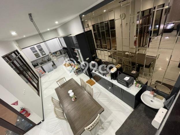 For Sale! Luxury House LT 286m2 Desain Modern di Taman Kopo Indah For Sale! Luxury House LT 286m2 Desain Modern di Taman Kopo Indah