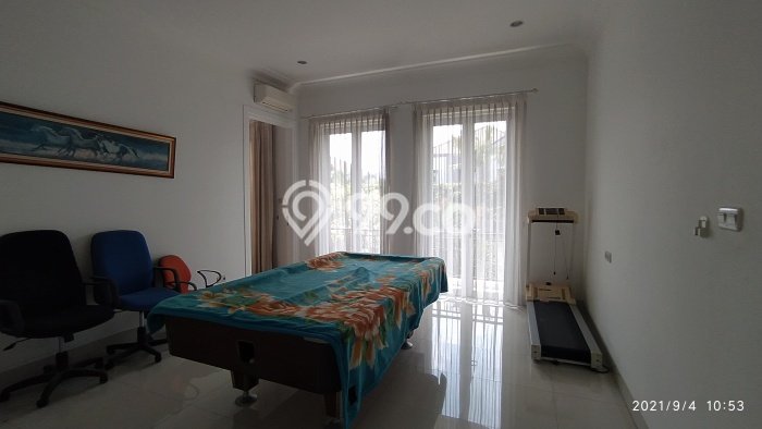 Jarang Ada! Rumah Sewa 4 Kamar Bagus Siap Huni Kemang Jarang Ada! Rumah Sewa 4 Kamar Bagus Siap Huni Kemang
