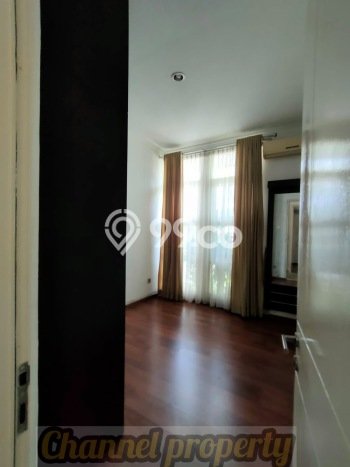 Rumah Strategis Minimalis Lb 70m2 di Serpong, Tangerang Selatan Rumah Strategis Minimalis Lb 70m2 di Serpong, Tangerang Selatan