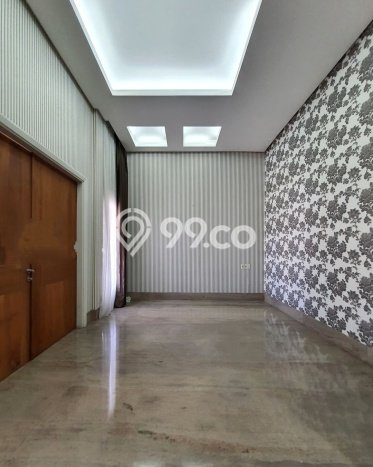 Siap Huni Rumah Mewah 4 Kamar di Menteng Dekat ke Mana Pun Siap Huni Rumah Mewah 4 Kamar di Menteng Dekat ke Mana Pun