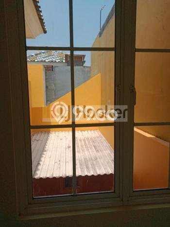 Rumah Luas Asri 4 KT Siap Pakai di Gading Serpong Tangerang Rumah Luas Asri 4 KT Siap Pakai di Gading Serpong Tangerang