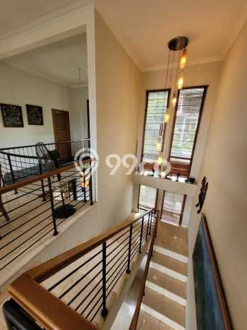 For Sale! Luxury House LT 524m2 Desain Elegan di Dago For Sale! Luxury House LT 524m2 Desain Elegan di Dago