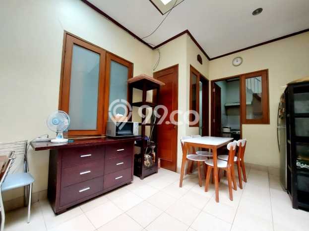Rumah Elit Modern Tanpa Renovasi di Pondok Pinang Jakarta Selatan Rumah Elit Modern Tanpa Renovasi di Pondok Pinang Jakarta Selatan