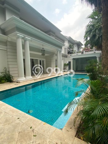 Rumah Strategis 9 Kamar Tidur dan 9 Kamar Mandi di Kebayoran Baru, Dekat Pusat Kota, Jakarta Selatan Rumah Strategis 9 Kamar Tidur dan 9 Kamar Mandi di Kebayoran Baru, Dekat Pusat Kota, Jakarta Selatan