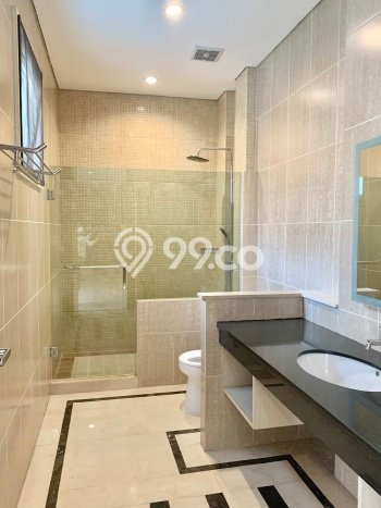 Hunian Modern Disewakan di Pondok Indah Jakarta Selatan 4 KT & 4 KM Hunian Modern Disewakan di Pondok Indah Jakarta Selatan 4 KT & 4 KM