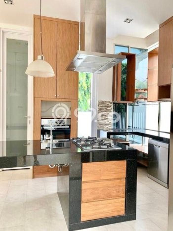 Sewa Rumah Strategis di Pondok Indah LT 380m2 / LB 350m2 Kondisi Bagus Sewa Rumah Strategis di Pondok Indah LT 380m2 / LB 350m2 Kondisi Bagus