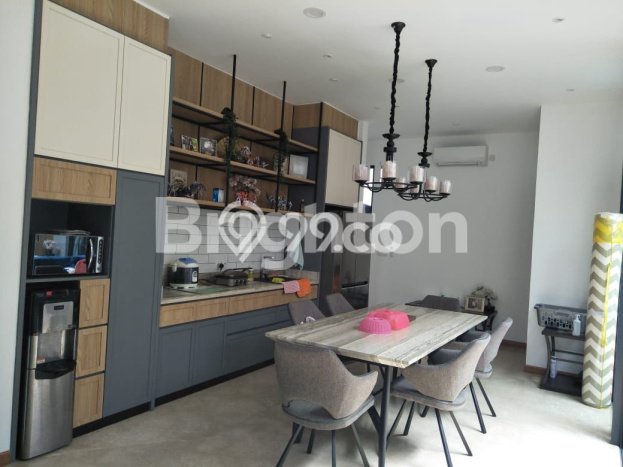 Hunian Elit LB 242m2 Siap Pakai Desain Elegan di BSD, Tangerang Hunian Elit LB 242m2 Siap Pakai Desain Elegan di BSD, Tangerang