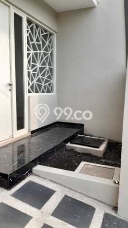 For Sale Hunian Rumah Terawat 4 Kamar di Mulyosari, Surabaya For Sale Hunian Rumah Terawat 4 Kamar di Mulyosari, Surabaya