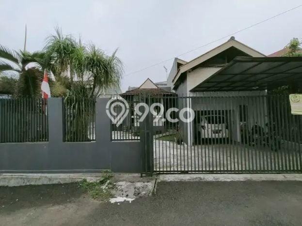Ready to Use! Premium House LT 700m2 Desain Elegan di Pajajaran Ready to Use! Premium House LT 700m2 Desain Elegan di Pajajaran