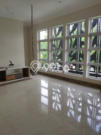 Rumah Luxury Modern Siap Huni di Graha Surabaya Rumah Luxury Modern Siap Huni di Graha Surabaya