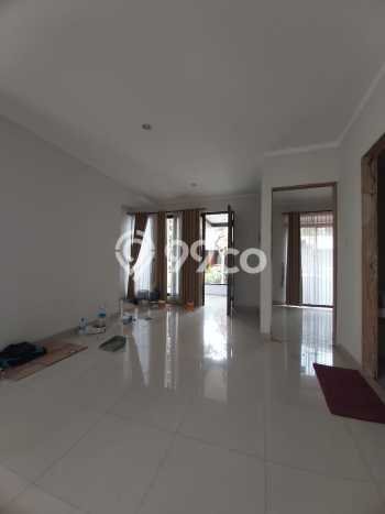 Rumah LT 141m² Dekat dengan Akses Transportasi, Tangerang Selatan - Harga Menarik Rumah LT 141m² Dekat dengan Akses Transportasi, Tangerang Selatan - Harga Menarik