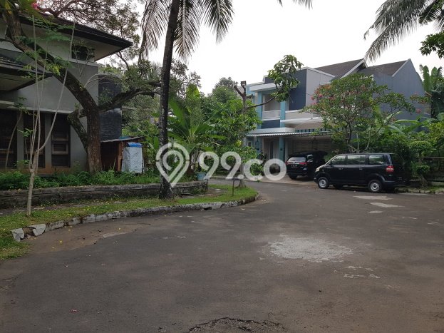 Rumah Mewah LB 250m2 Siap Pakai Desain Elegan di Bintaro, Tangerang Selatan Rumah Mewah LB 250m2 Siap Pakai Desain Elegan di Bintaro, Tangerang Selatan