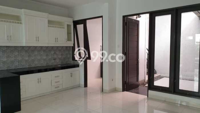 Rumah Siap Huni lokasi Bintaro, Tangerang Selatan, Luas 120m² Bangunan 135m² Rumah Siap Huni lokasi Bintaro, Tangerang Selatan, Luas 120m² Bangunan 135m²