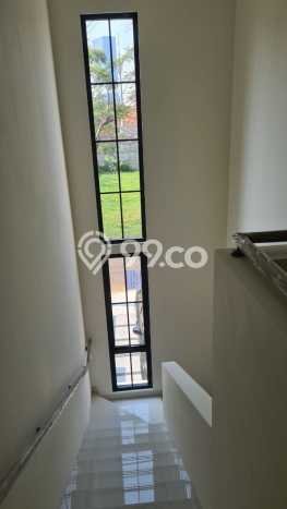 Rumah Elit Modern Tanpa Renovasi di Alam Sutera Tangerang Rumah Elit Modern Tanpa Renovasi di Alam Sutera Tangerang