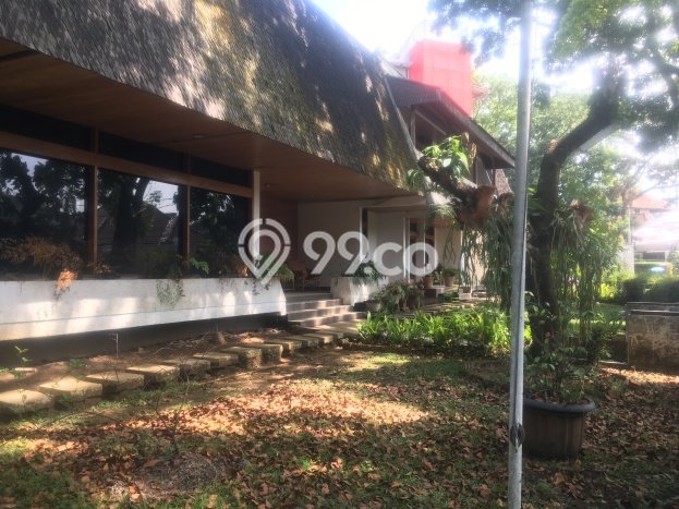 Hunian Elit LB 600m2 Siap Huni Desain Elegan di Sayap Dago, Bandung Hunian Elit LB 600m2 Siap Huni Desain Elegan di Sayap Dago, Bandung