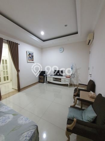 For Sale! Luxury House LT 250m2 Desain Elegan di Meruya For Sale! Luxury House LT 250m2 Desain Elegan di Meruya