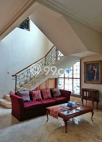Rumah Luxury Modern Tanpa Renovasi di Kuningan Jakarta Selatan Rumah Luxury Modern Tanpa Renovasi di Kuningan Jakarta Selatan
