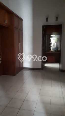 Rumah Modern 5 KT di Kota Baru Parahyangan Bandung Full Furnished Rumah Modern 5 KT di Kota Baru Parahyangan Bandung Full Furnished