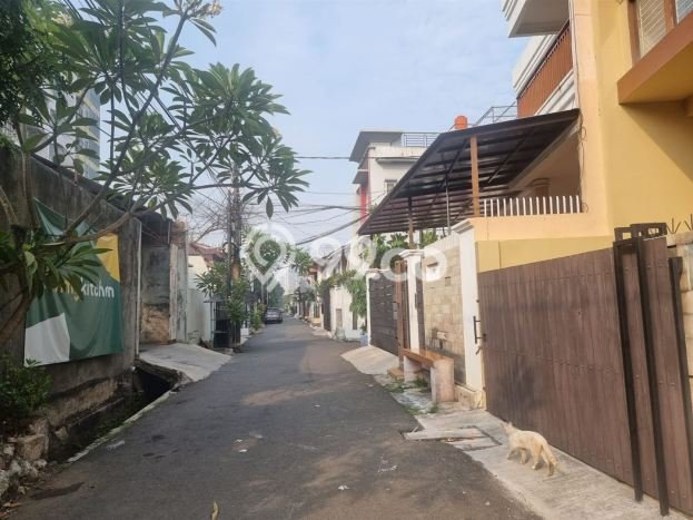 Dijual Hunian Rumah Terawat 3 Kamar di Tomang, Jakarta Barat Dijual Hunian Rumah Terawat 3 Kamar di Tomang, Jakarta Barat