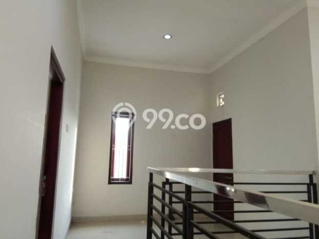 LOKASI STRATEGIS! Rumah kawasan Colomadu, Dekat Stasiun, 3 KM, Luas 120m² LB 150m² LOKASI STRATEGIS! Rumah kawasan Colomadu, Dekat Stasiun, 3 KM, Luas 120m² LB 150m²