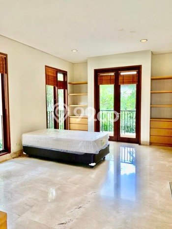 Rumah Bagus Disewakan di Cipete, Jakarta Selatan LT 1100m2, LB 800m2 Rumah Bagus Disewakan di Cipete, Jakarta Selatan LT 1100m2, LB 800m2