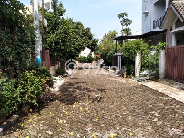 Rumah Strategis Cimanggis, Depok, Luas 885m² Bangunan 600m² Rumah Strategis Cimanggis, Depok, Luas 885m² Bangunan 600m²