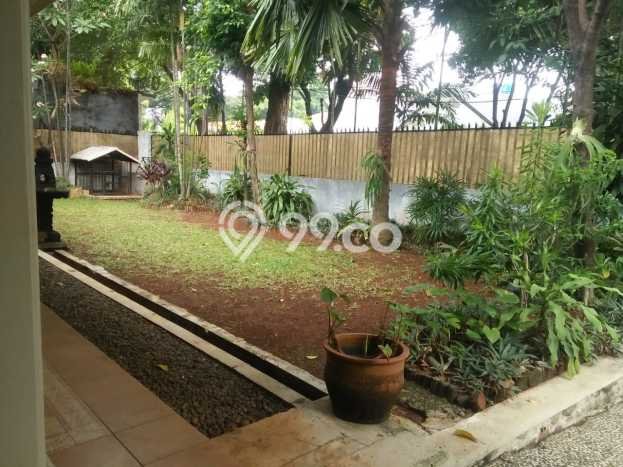 Disewakan Hunian Konsep Minimalis di Kebayoran Baru Jakarta Selatan dengan 5 KT Disewakan Hunian Konsep Minimalis di Kebayoran Baru Jakarta Selatan dengan 5 KT