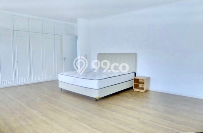 Disewakan Rumah Nyaman LT 499m2 / LB 451m2 di Cipete, Jakarta Selatan Disewakan Rumah Nyaman LT 499m2 / LB 451m2 di Cipete, Jakarta Selatan