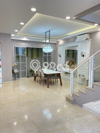 Rumah Mewah LB 200m2 Siap Pakai Desain Elegan di Pantai Indah Kapuk, Jakarta Utara Rumah Mewah LB 200m2 Siap Pakai Desain Elegan di Pantai Indah Kapuk, Jakarta Utara