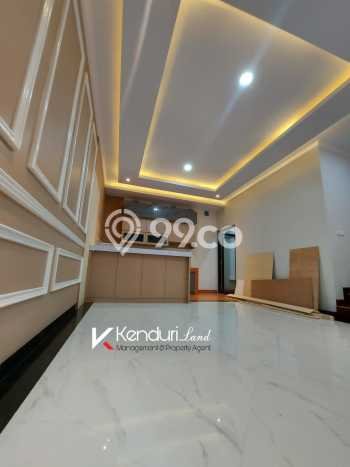 Rumah Modern 5 KT di Kebagusan Jakarta Selatan Semi Furnished Rumah Modern 5 KT di Kebagusan Jakarta Selatan Semi Furnished