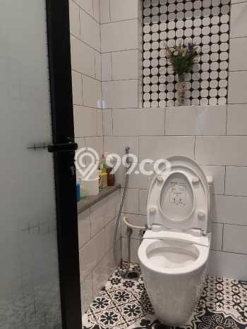 Rumah Strategis Bintaro, Tangerang Selatan, Luas 270m² Bangunan 390m² Rumah Strategis Bintaro, Tangerang Selatan, Luas 270m² Bangunan 390m²