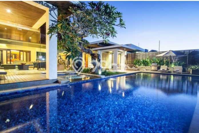Dijual Rumah Mewah Megah Dengan View Cantik di Jimbaran, Badung Dijual Rumah Mewah Megah Dengan View Cantik di Jimbaran, Badung