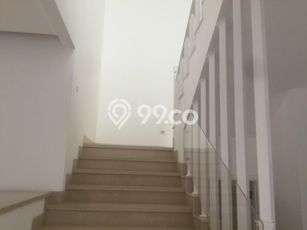 Disewakan! Rumah 4 Kamar Tidur &
4 Kamar Mandi di Pejaten, Jakarta Selatan Disewakan! Rumah 4 Kamar Tidur &
4 Kamar Mandi di Pejaten, Jakarta Selatan