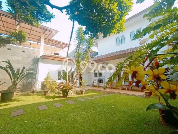 Jual Rumah Mewah Megah Dengan View Eksklusif di Bintaro, Tangerang Selatan Jual Rumah Mewah Megah Dengan View Eksklusif di Bintaro, Tangerang Selatan